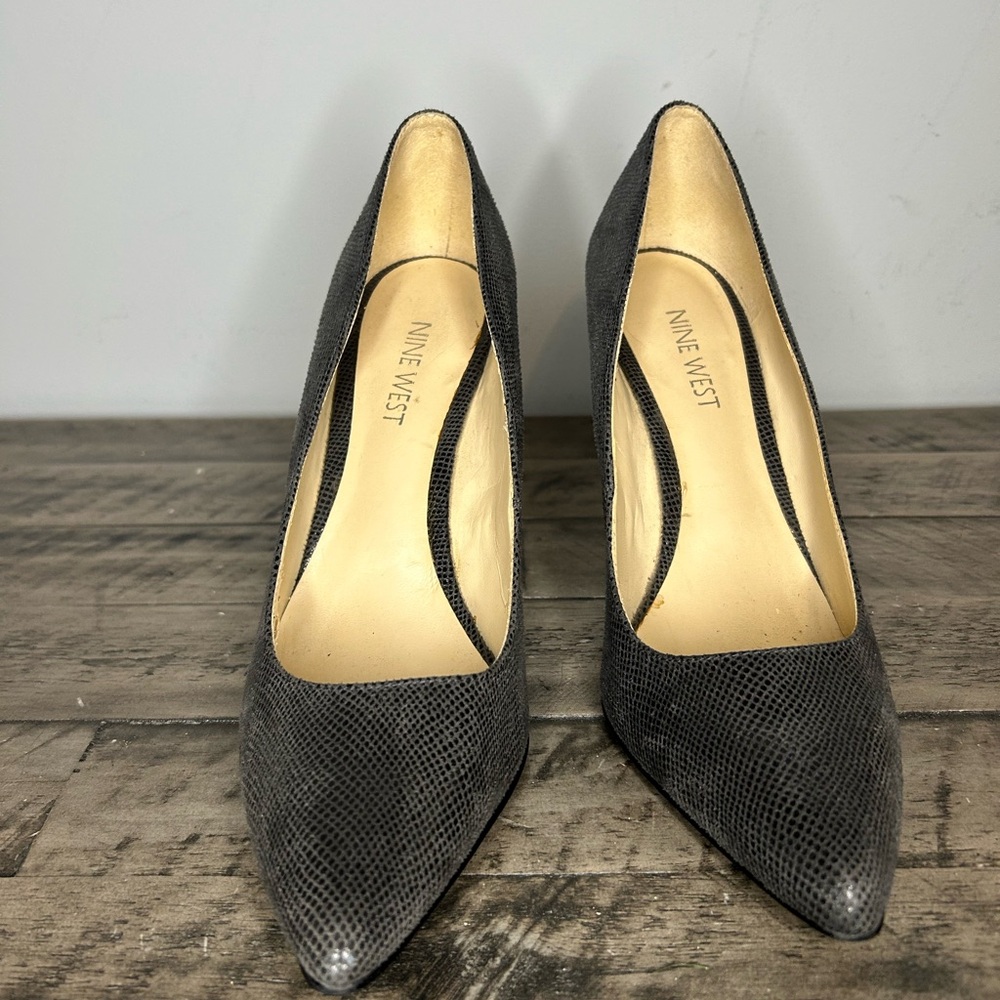 Nine West Shimmer Grey Snake Skin like Texture Heels